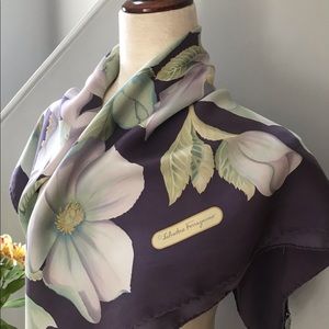 SALVATORE FERRAGAMO “Plentiful Posey’s” Vintage Silk Scarf 33x33” Made In Italy